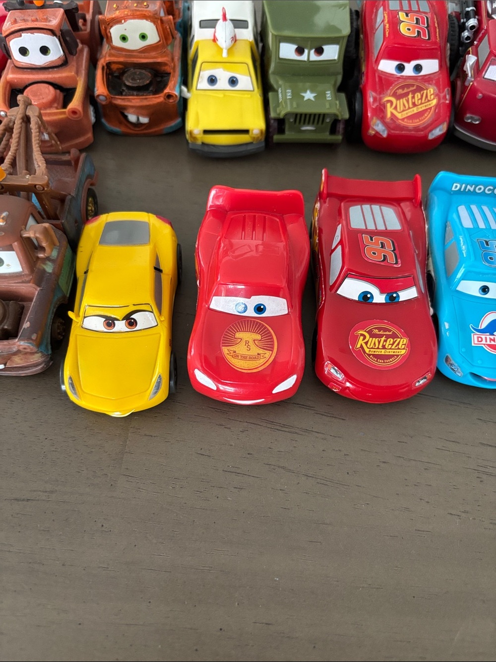 Disney Cars Lot — All plastic - Picture 3 of 7